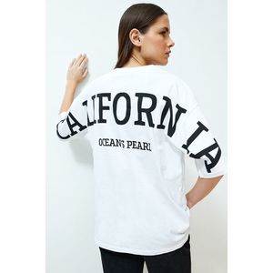 Trendyol White 100% Cotton Back Motto Printed Oversize/Wide Fit Knitted T-Shirt obraz