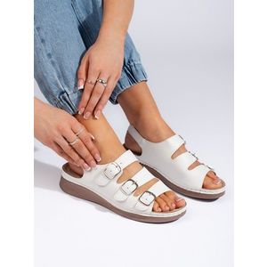 Shelvt Comfortable white sandals on a low wedge obraz