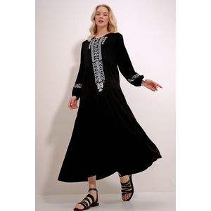 Trend Alaçatı Stili Women's Black V-Neck Ethnic Patterned Skirt Flounced Viscose Dress obraz