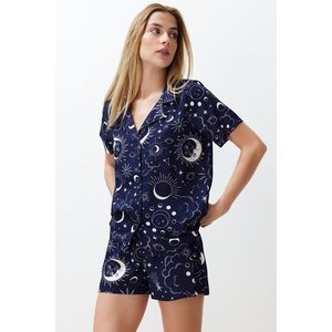 Trendyol Navy Blue Galaxy Patterned Viscose Woven Pajamas Set obraz