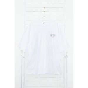 Trendyol White Oversize/Wide Cut 100% Cotton T-shirt with Raised Text Printed on the Back obraz