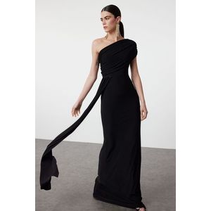 Trendyol Black Fitted Asymmetrical Neckline Waist Detailed Woven Long Elegant Evening Dress obraz