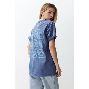 Trendyol Blue Oversize/Wide Fit Galaxy Front and Back Printed Washed Knitted T-Shirt obraz