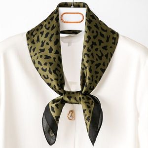 Šátek Gepard Zelená obraz