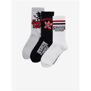 Sada tří párů dětských ponožek v bílé, černé a šedé barvě s motivem Marks & Spencer Stranger Things™ obraz