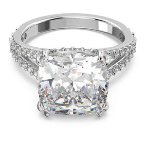 Swarovski Blyštivý dámský prsten s krystaly Constella 5638549 58 mm obraz