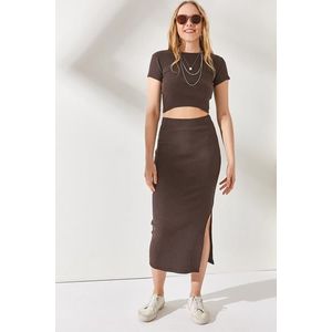 Olalook Women's Bitter Brown Short Sleeved Lycra Suit with a Slit and Skirt obraz