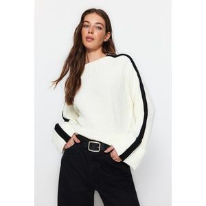 Trendyol Wide Fit Ecru Knitwear Sweater with Fold Sleeves obraz