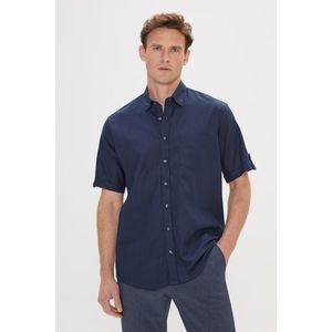 AC&Co / Altınyıldız Classics Men's Navy Blue Comfort Fit Comfy Cut Buttoned Collar Linen-Looking 100% Cotton Short Sleeve Shirt. obraz
