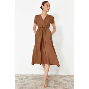 Trendyol Brown V-neck Midi Woven Dress with Opened Waist obraz