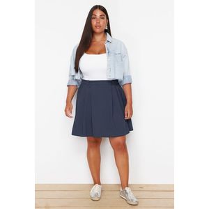 Trendyol Curve Navy Blue Pleated Buckle Detailed Mini Woven Plus Size Skirt obraz