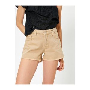 Koton Women's Ecru Shorts & Bermuda obraz