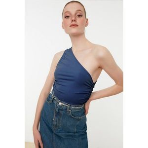 Trendyol Blue Ruffle Detailed Fitted One-Shoulder Stretchy Knitted Blouse obraz