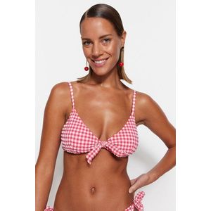 Trendyol Red Gingham Textured Triangle Tie Bikini Top obraz