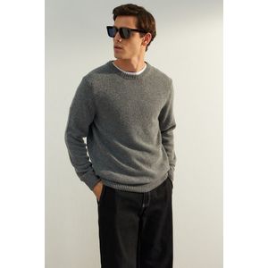 Trendyol Dark Gray Regular Fit Crew Neck Woolen Limited Edition Basic Knitwear Sweater obraz