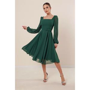 By Saygı Square Collar, Waist, Belted, Lined, Flare Chiffon Dress Emerald obraz
