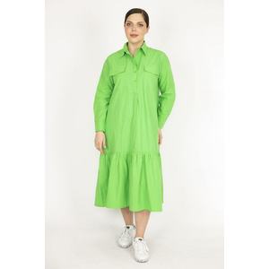 Şans Women's Green Plus Size Front Pat Buttoned Chest Pocket Tiered Hem Dress obraz