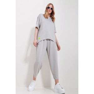 Trend Alaçatı Stili Women's Stone Crew Neck Asymmetric Cut Coated Blouse And Pants Suit obraz