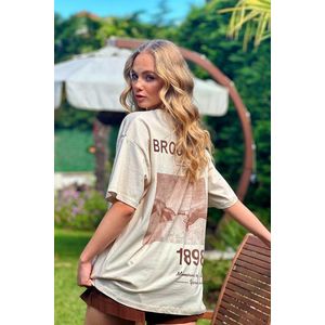 Trend Alaçatı Stili Women's Stone Crew Neck Front Back Brooklyn Printed Oversize Unisex T-Shirt obraz