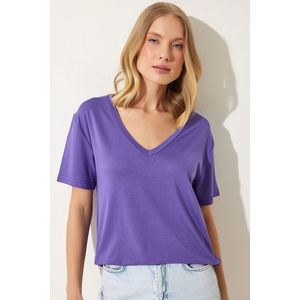 Happiness İstanbul Women's Purple V-Neck Basic Viscose Knitted T-Shirt obraz