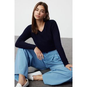 Trendyol Navy Blue Crop Soft Textured Basic Knitwear Sweater obraz