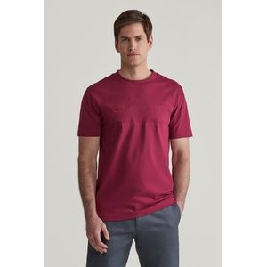 TRIČKO GANT REG TONAL SHIELD SS T-SHIRT RICH WINE obraz