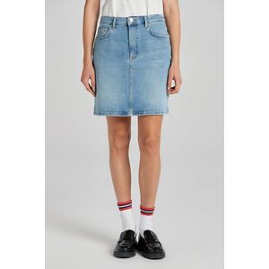 SUKNĚ GANT REG DENIM SKIRT SEMI LIGHT BLUE WORN IN obraz